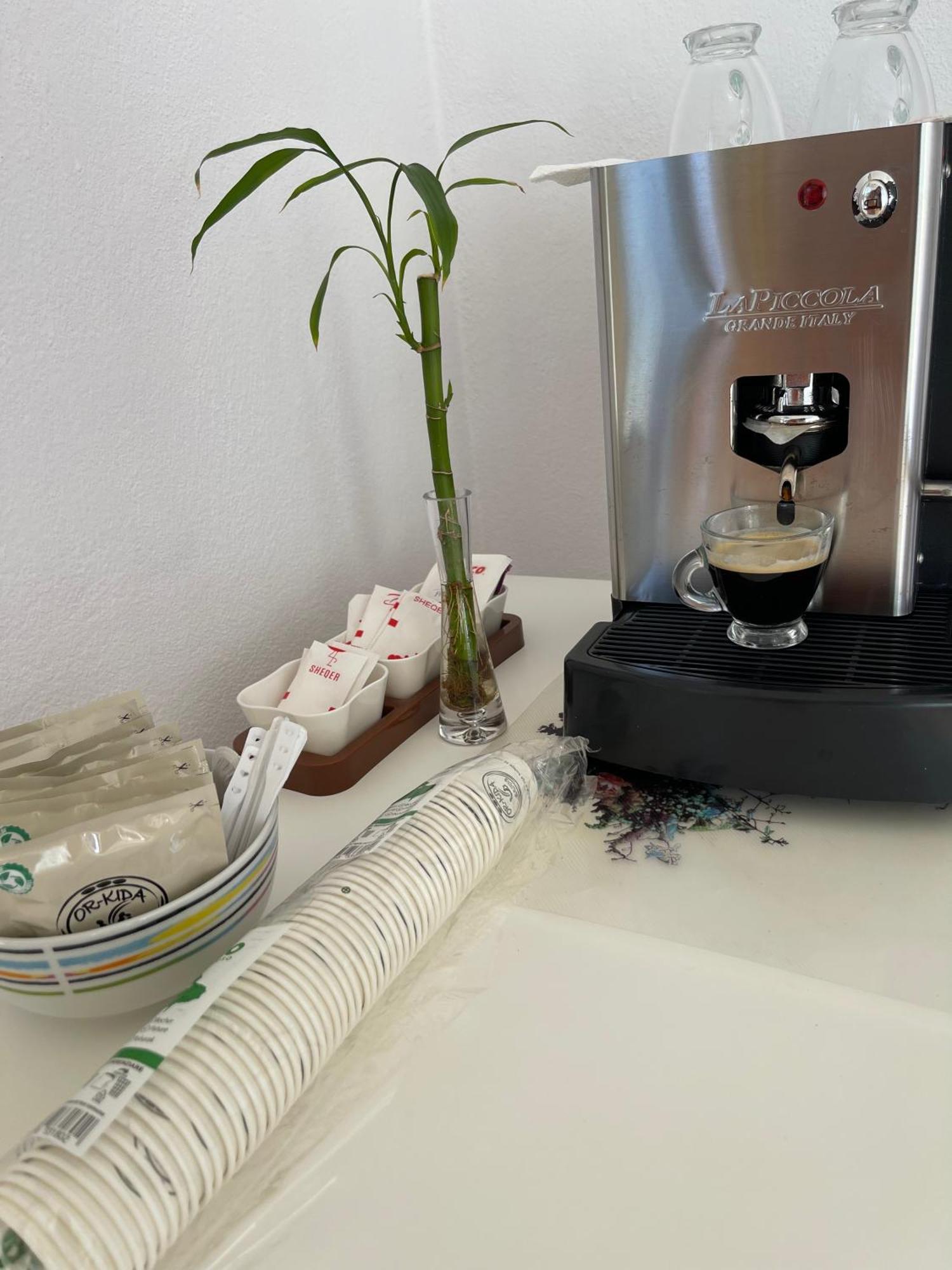 Kristi Apartment 2 Min To Sea Netflix & Espresso Station Sarandë Exterior foto